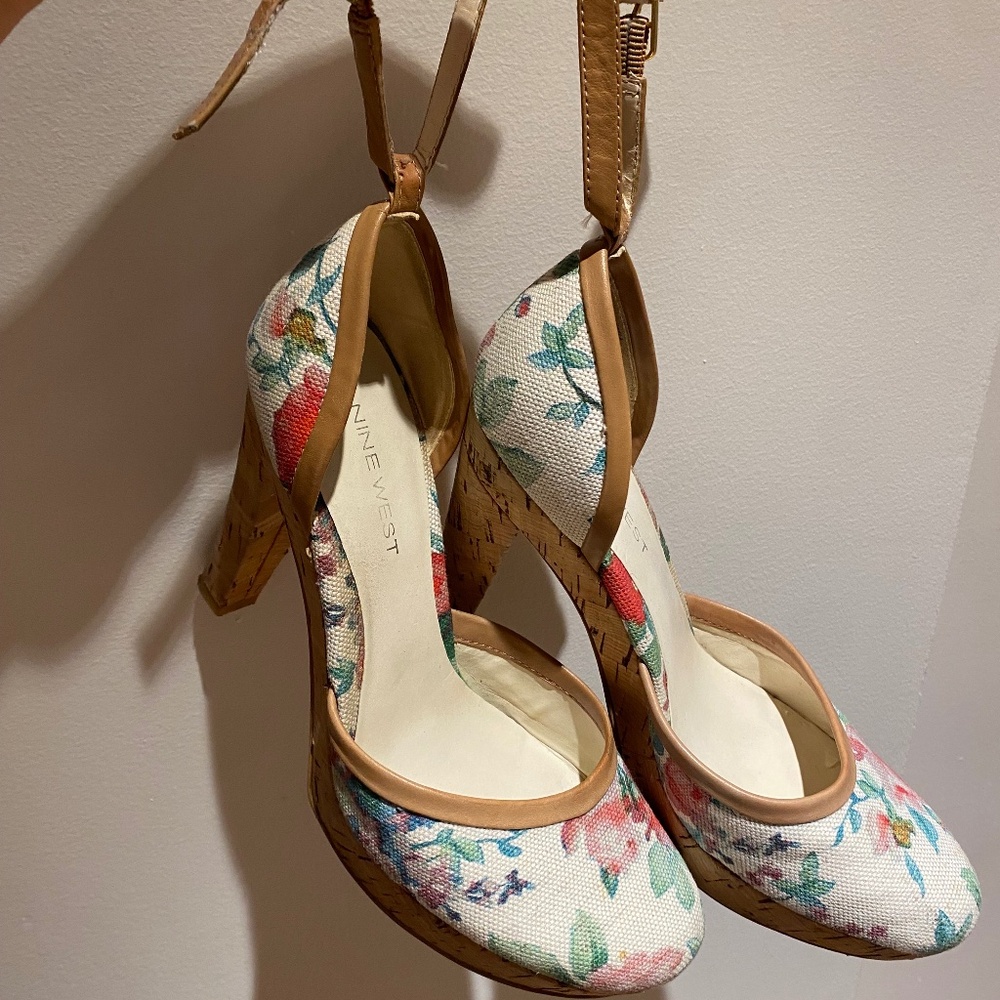 Nine West floral cork Mary Jane pumps sandals 7